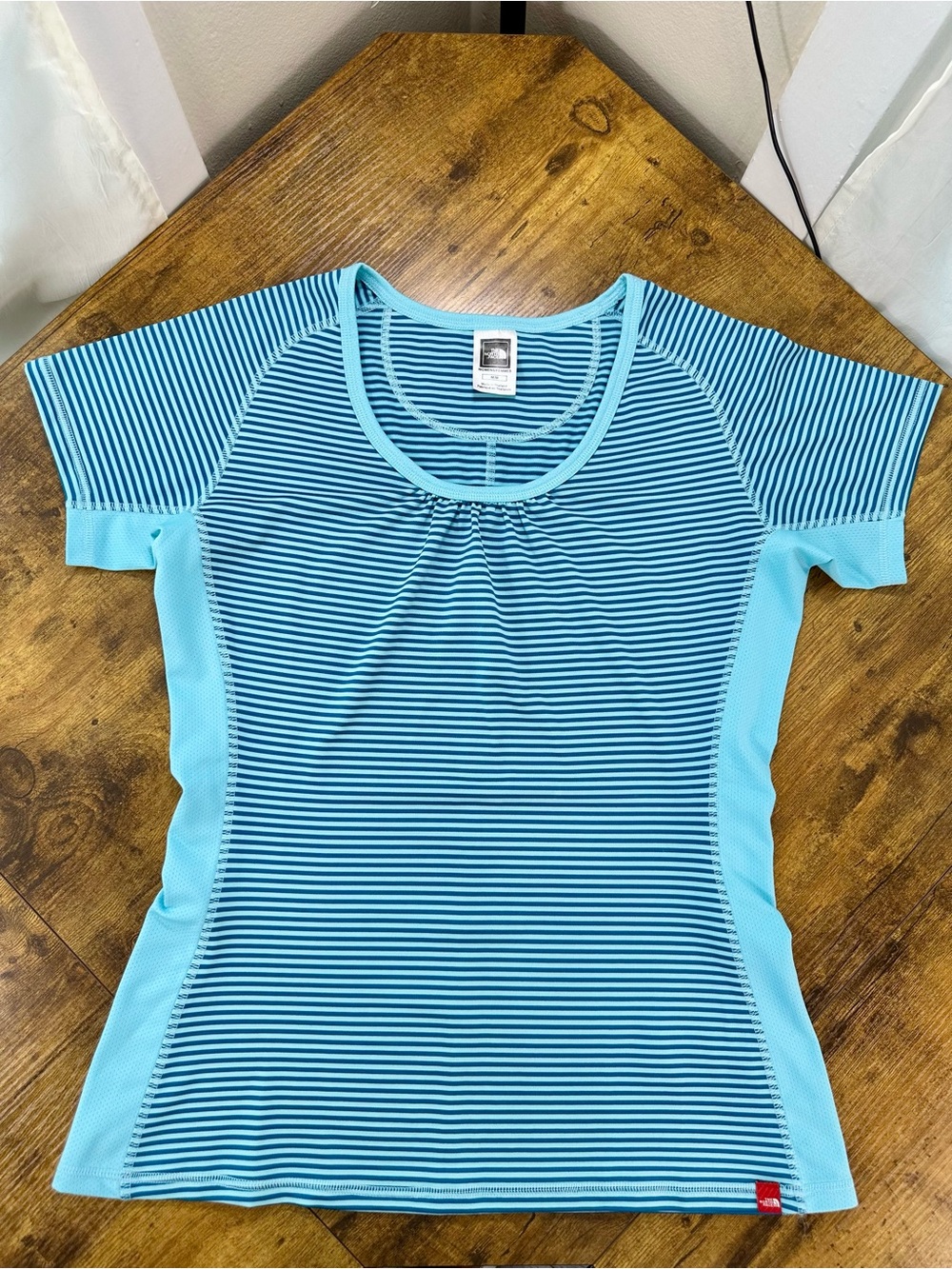 The North Face VaporWick Scoopneck Short Sleeve Top, Teal Blue Stripes, Medium